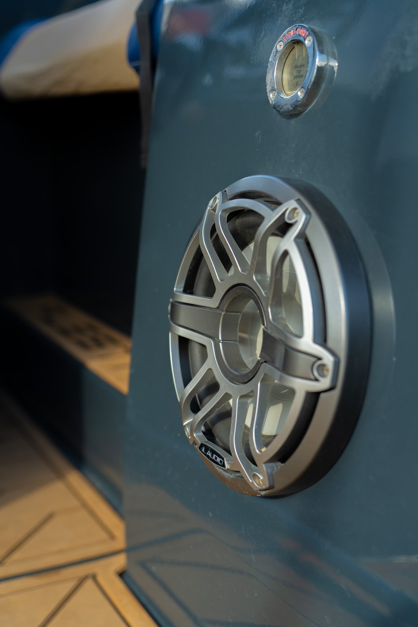 JL Audio speaker Raptor Alesta